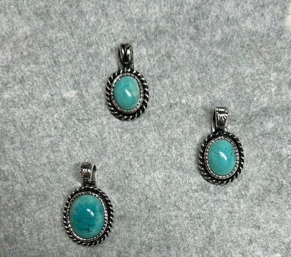 COLGANTE DE PLATA Y PIEDRA NATURAL